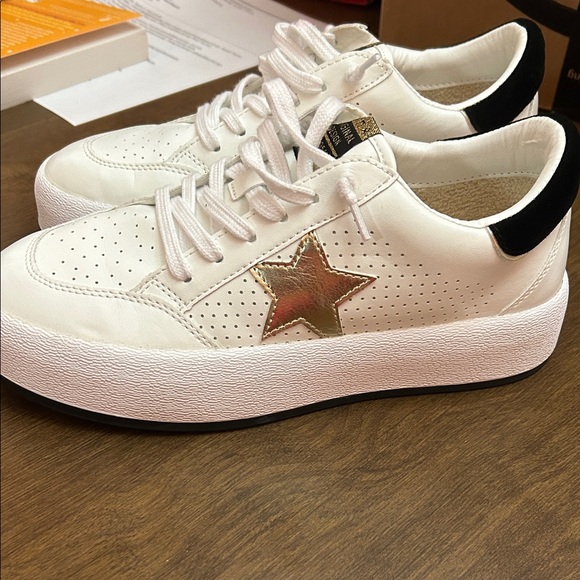 Vintage Havana Cream Sneakers with Gold Star - Picture 4 of 10